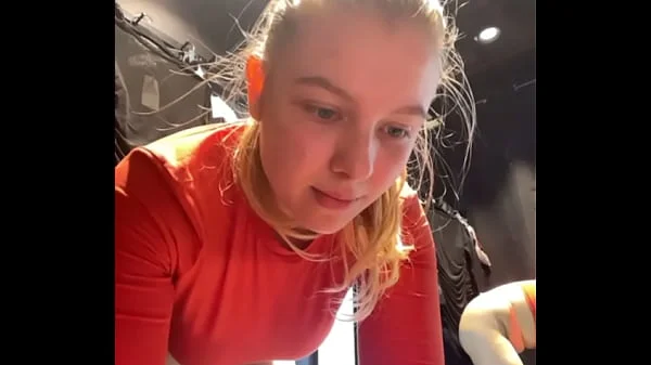 Extreme fucking in the changing room
