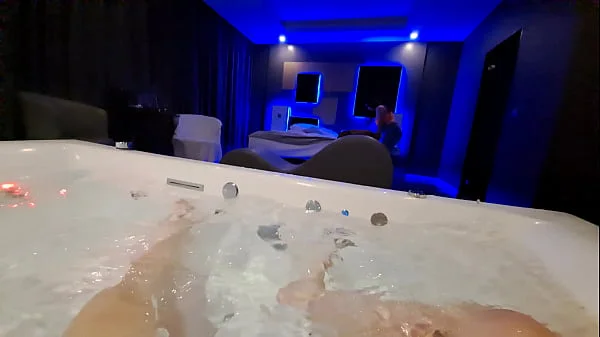 Motel Maid Fucks on the Jacuzzi for 20 Bucks