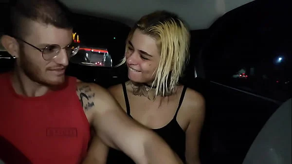 casal fode dentro do uber