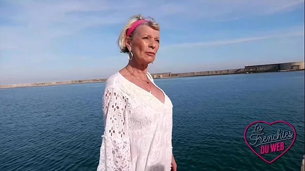 Eva, cougar de 70ans qui adore se faire baiser