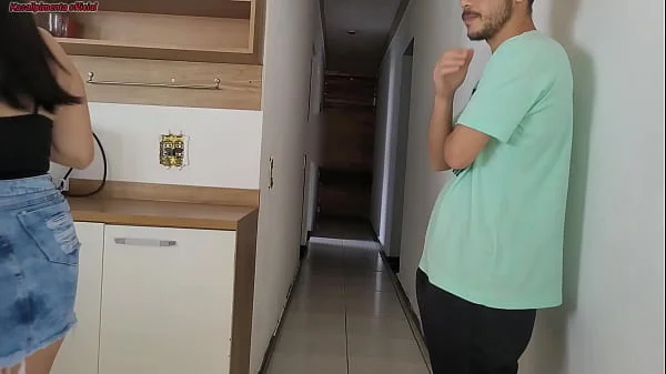 me arrisquei trasando com amigo do meu marido enquanto ele estava no banho