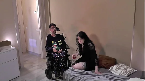 IL DISABILE INSICURO E L'ASSISTENTE PROCELLONA reload (video completo)