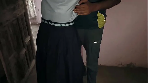 देसी पढ़ने वाली लड़की को ट्यूशन पढ़ाने वाला सर ने अपने घर ले जाकर खूब चोदा