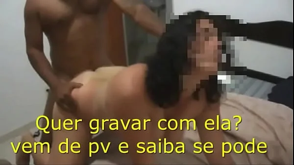 Agora sem venda ela se delicia na piroca do dotado,tem até gozada na cara