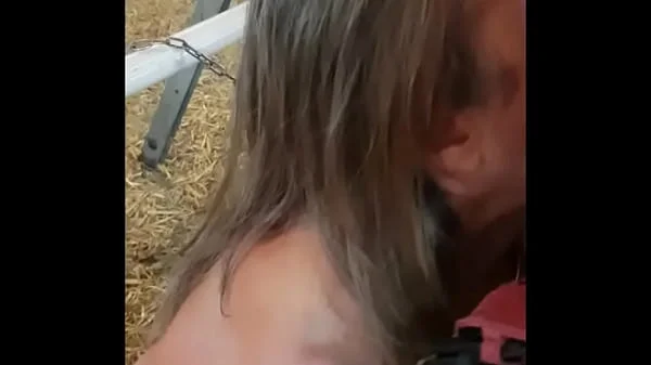 Esclave F souillée et humiliée dans un poulailler 30 octobre 2023