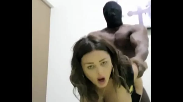 Chichóna coge con negro
