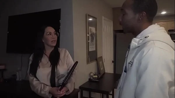 Queen rogue fucked house owner being a good slut