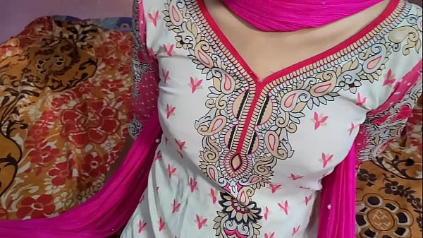 भाभी की खूबसूरती देकर बाजू वाले अंकल का मन नहीं माना तो चोद दिया
